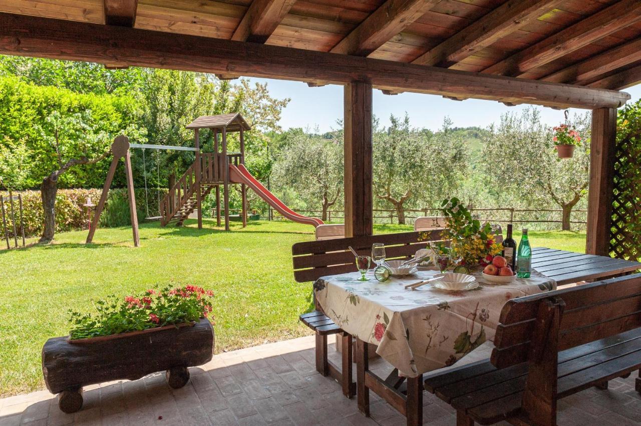 Agriturismo Le Dolci Colline Valfabbrica Kültér fotó
