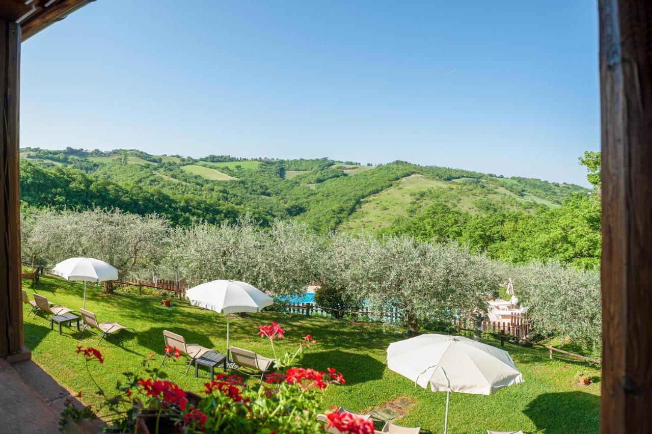 Agriturismo Le Dolci Colline Valfabbrica Kültér fotó